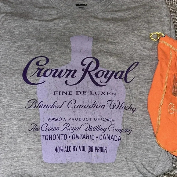 Crown Royal gray short sleeve t-shirt (med), 2 crown bags, 1 glass (4 PC BUNDLE) - Picture 3 of 16